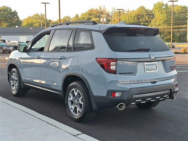 2022 Honda Passport TrailSport photo 2