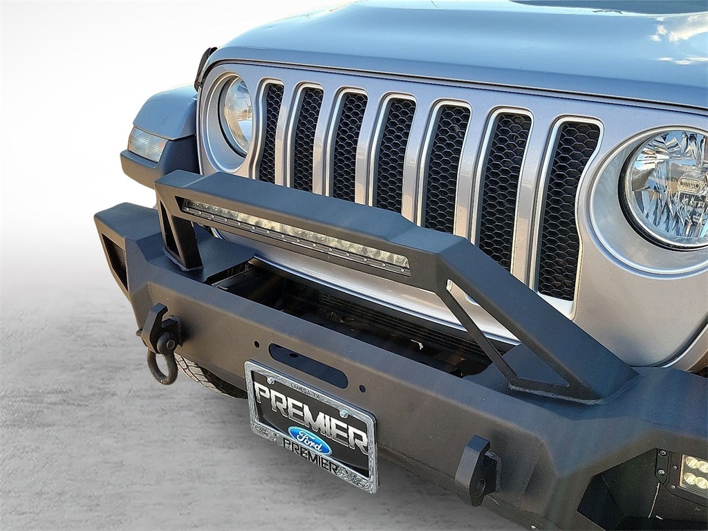 2020 Jeep Wrangler Unlimited Sahara photo 3