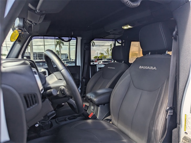 2017 Jeep Wrangler Unlimited Sahara photo 3
