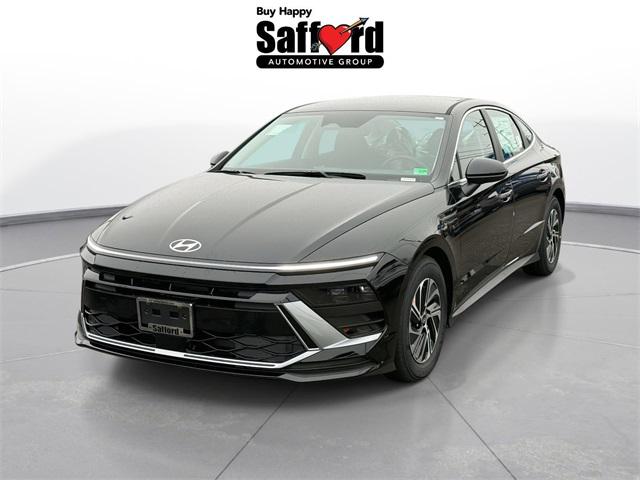 2026 Hyundai Sonata Hybrid Blue's photo