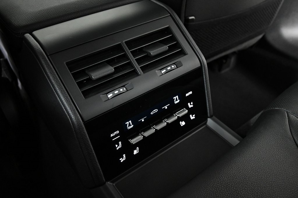 2025 Porsche Panamera 4 photo 20
