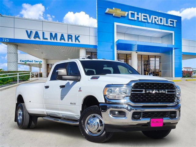 2023 RAM Ram 3500 Pickup Big Horn's photo