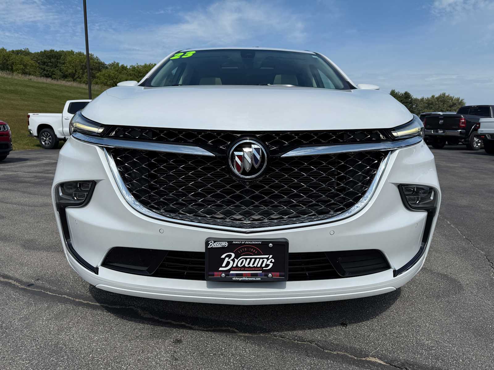 2023 Buick Enclave Avenir photo 2
