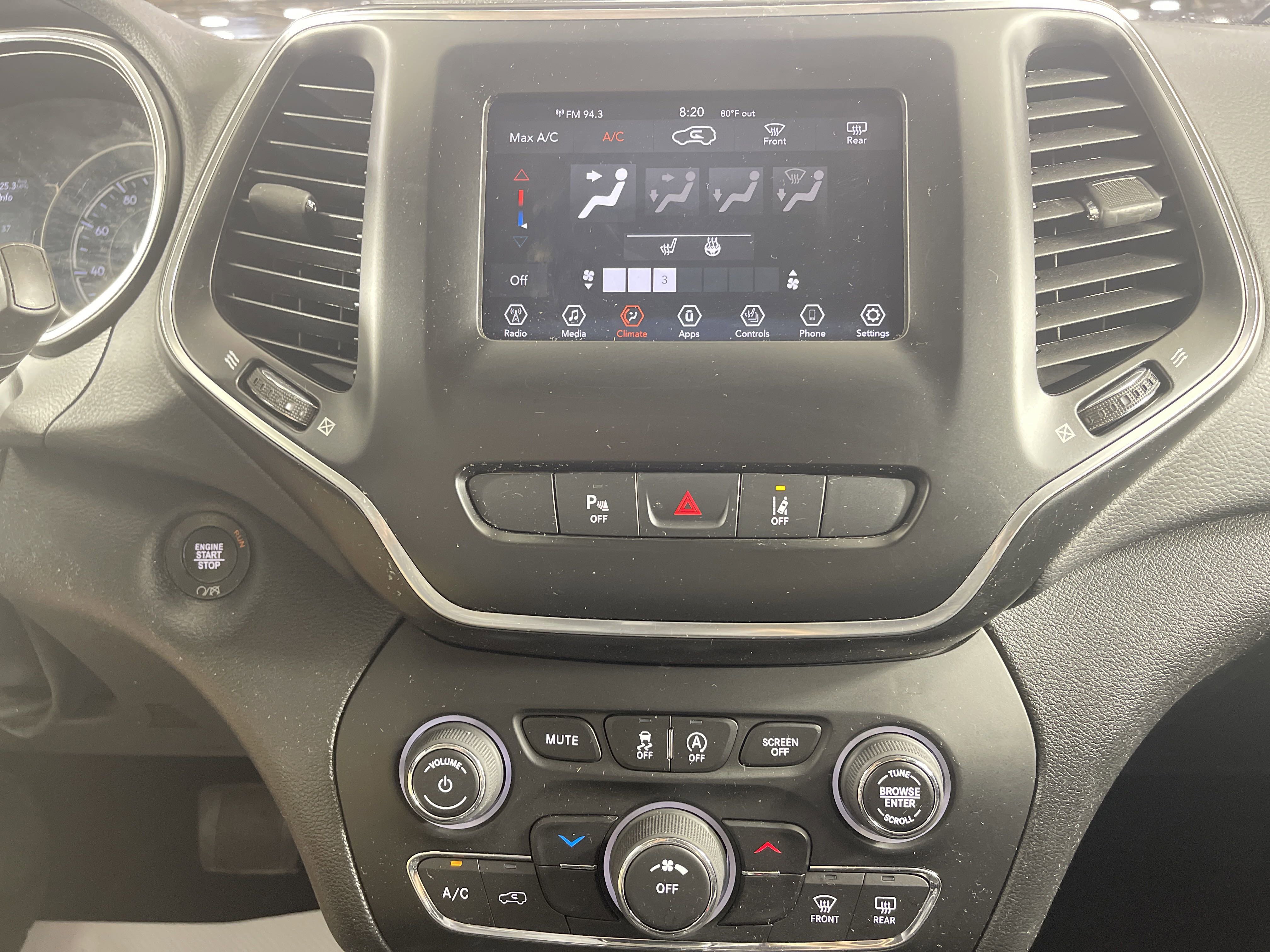 2021 Jeep Cherokee Latitude Lux photo 15
