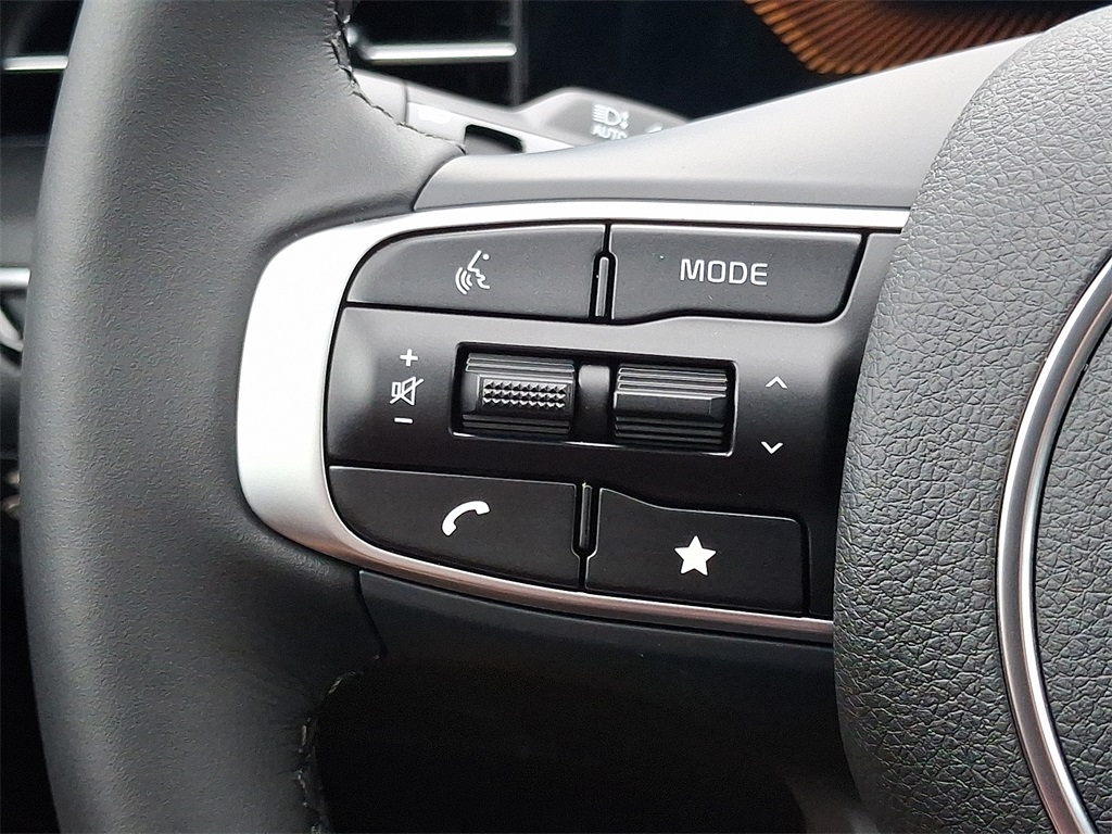 2025 Kia K5 GT-Line photo 14