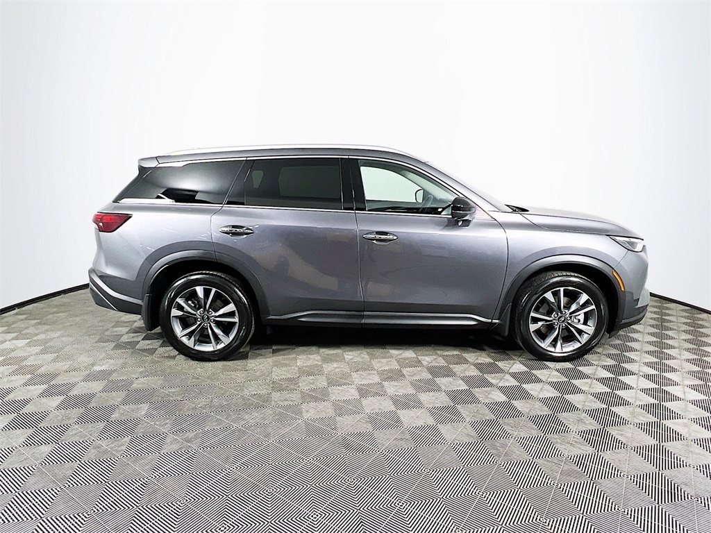 2025 Infiniti QX60 Luxe photo 9