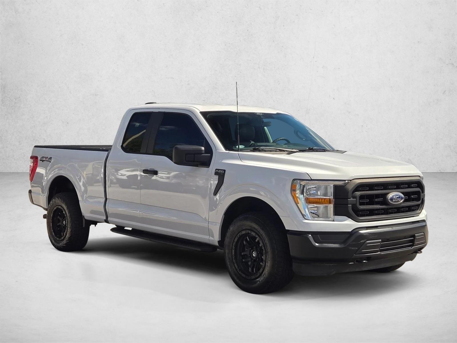 2021 Ford F-150 XL photo 3