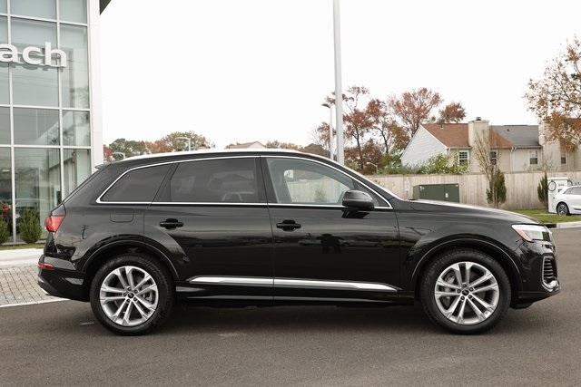 2025 Audi Q7 55 Prestige photo 3