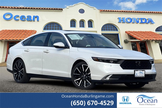 2023 Honda Accord Hybrid Touring's photo