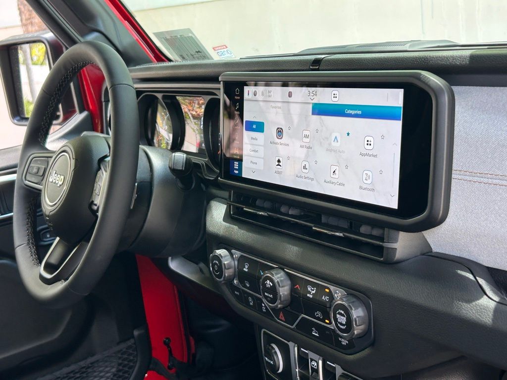 2025 Jeep Gladiator Sport S photo 18