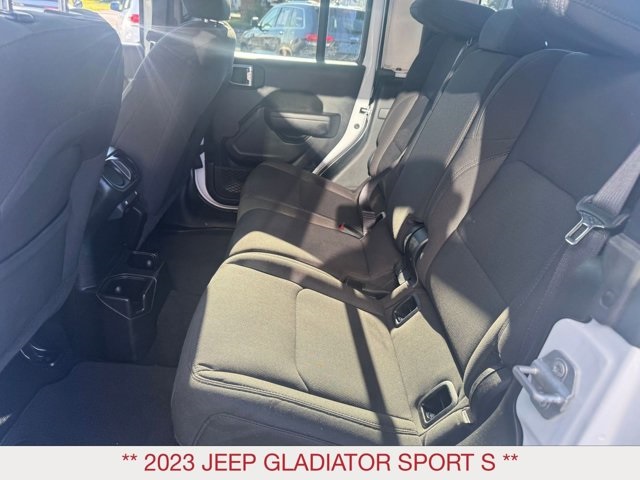 2023 Jeep Gladiator Sport photo 8