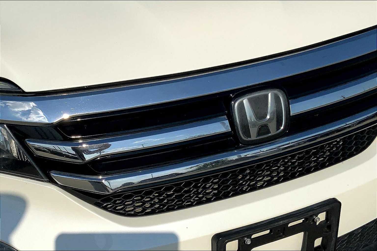 2018 Honda Pilot Touring photo 29