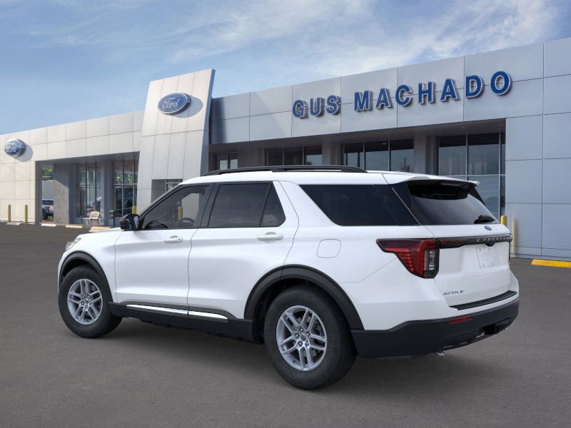 2025 Ford Explorer photo 4