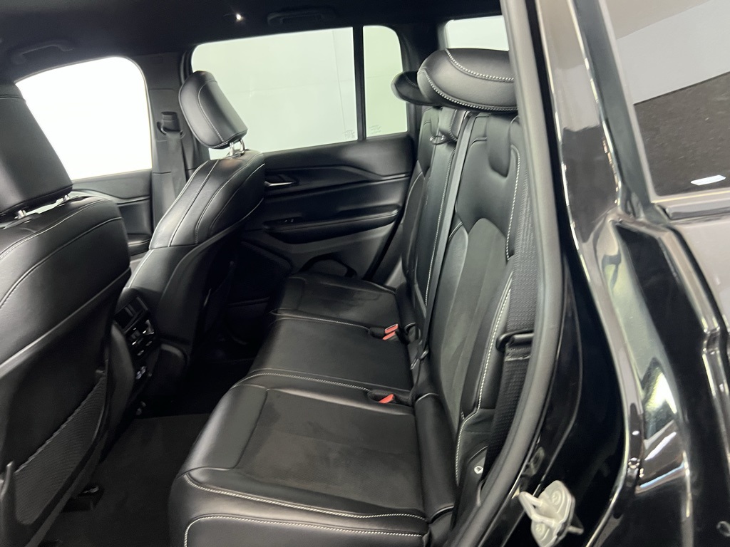 2024 Jeep Grand Cherokee Altitude X photo 17
