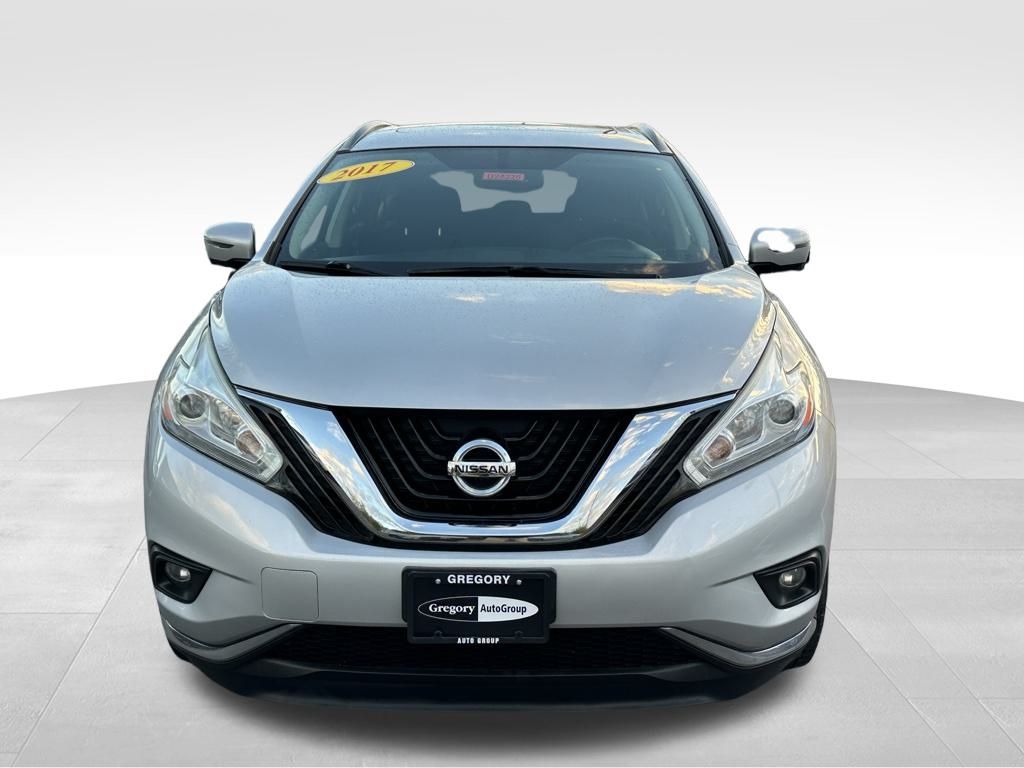2017 Nissan Murano SV photo 2