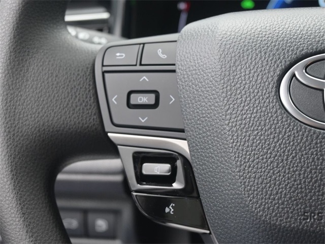 2025 Toyota Camry LE photo 2