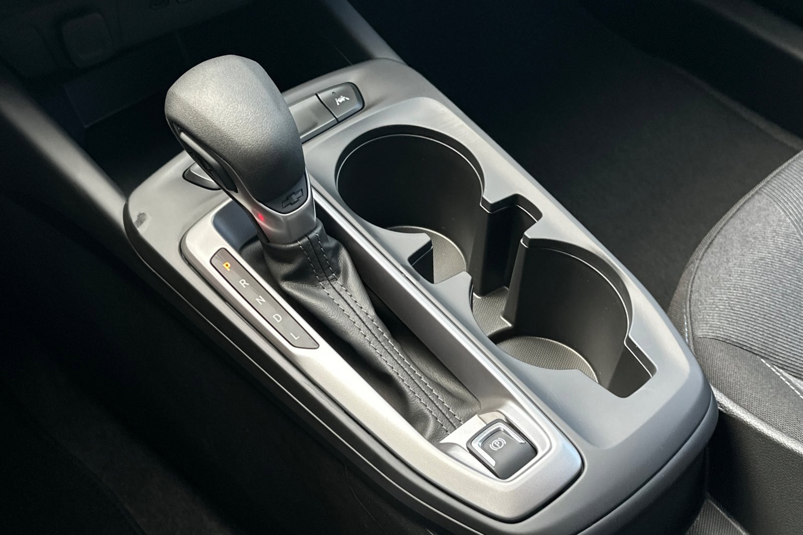 2025 Chevrolet Trax LS photo 20