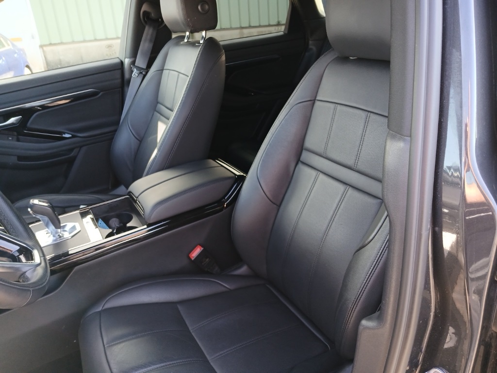 2022 Land Rover Range Rover Evoque R-Dynamic SE photo 17