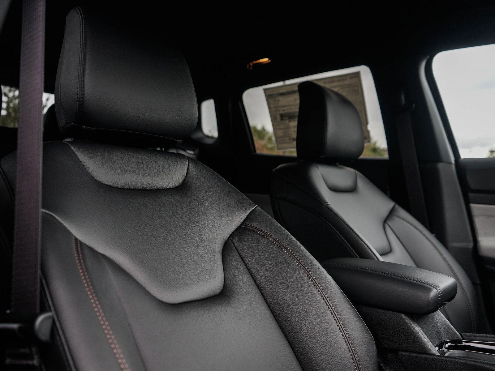 2025 Jeep Compass Limited photo 10