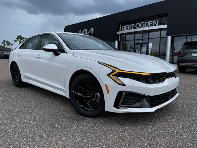 2026 Kia K5 LXS's photo