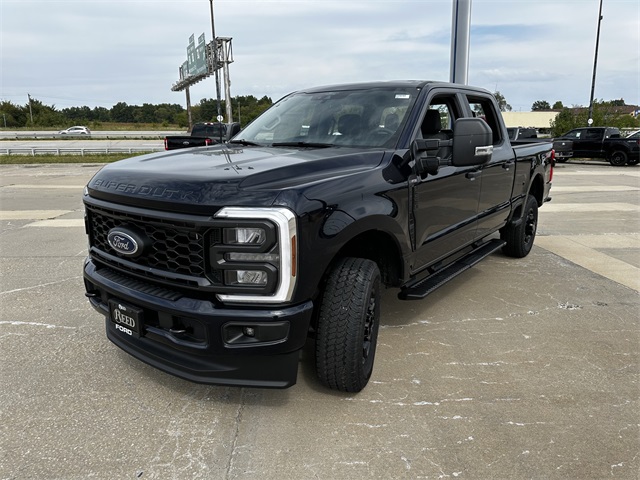2025 Ford F-250 XL photo 4
