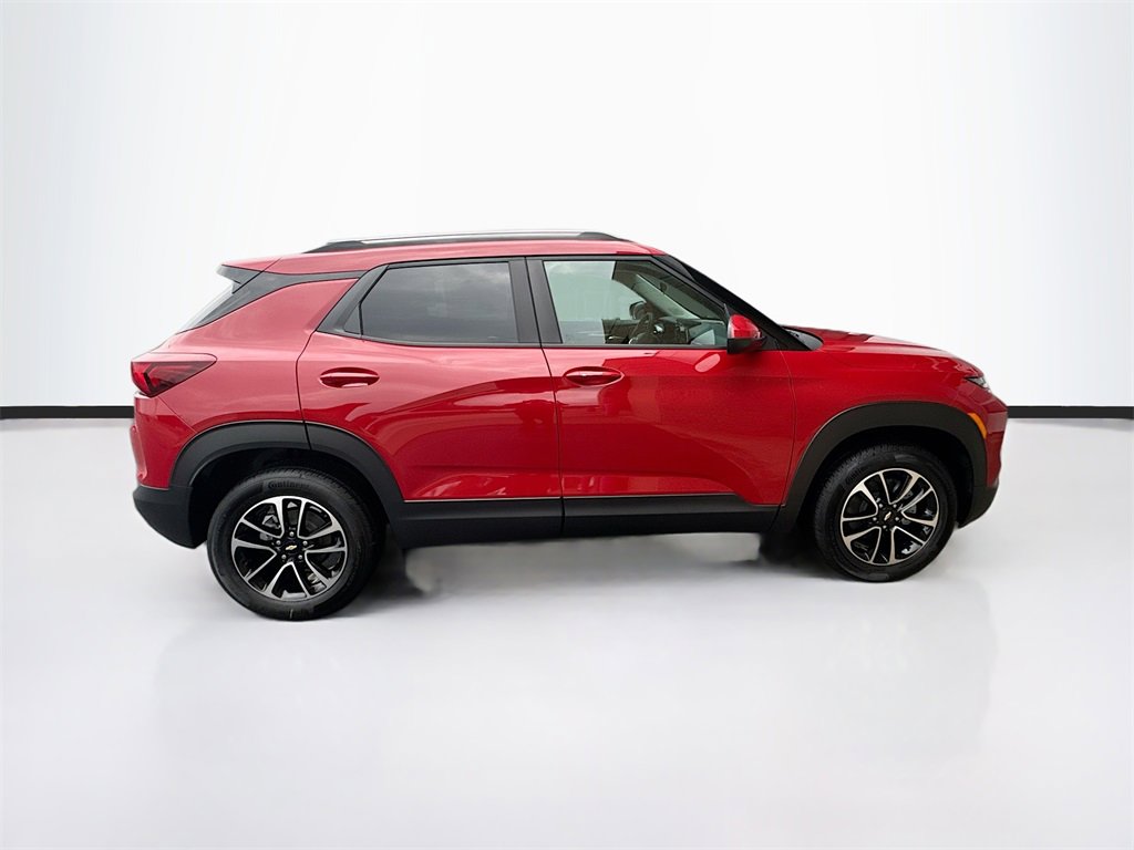 2026 Chevrolet Trailblazer LT photo 2