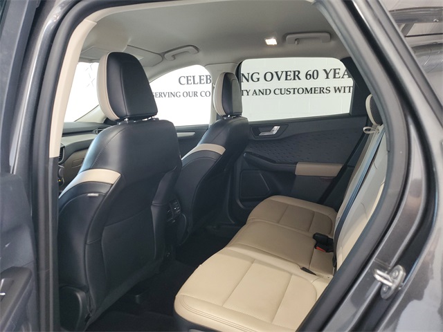 2020 Ford Escape SEL photo 24