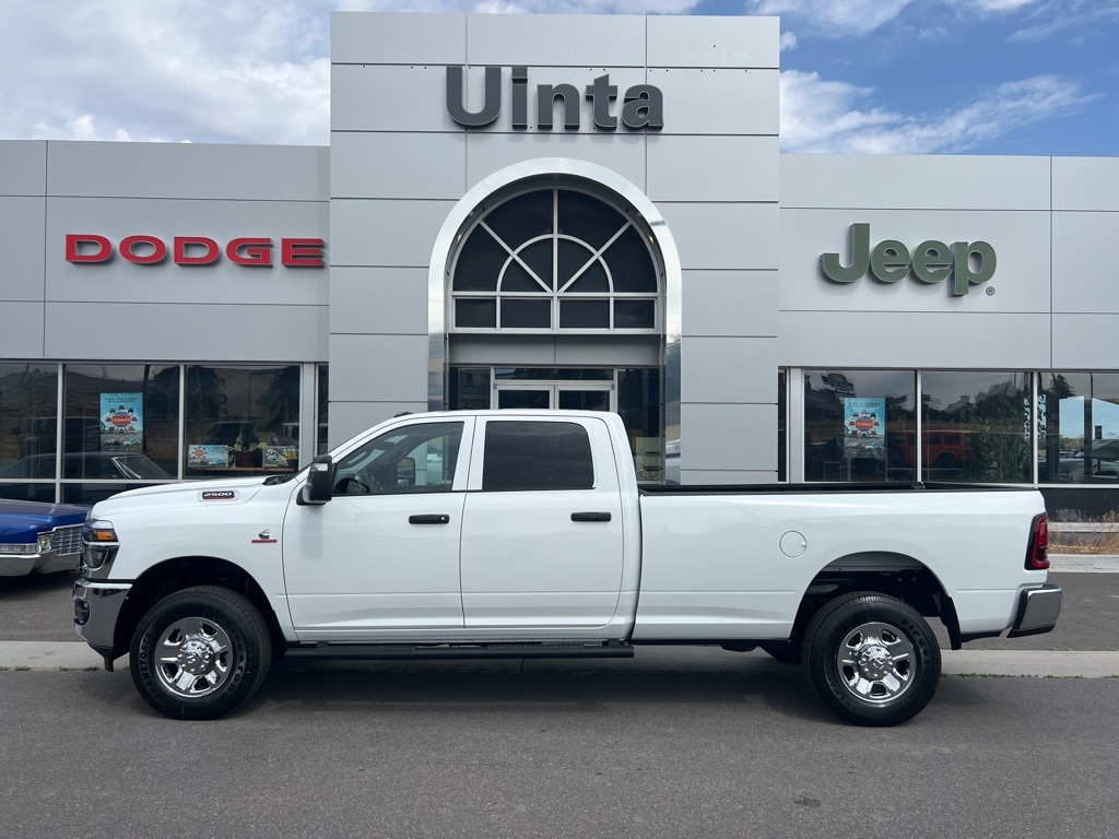 2025 Ram 2500 Tradesman photo 2