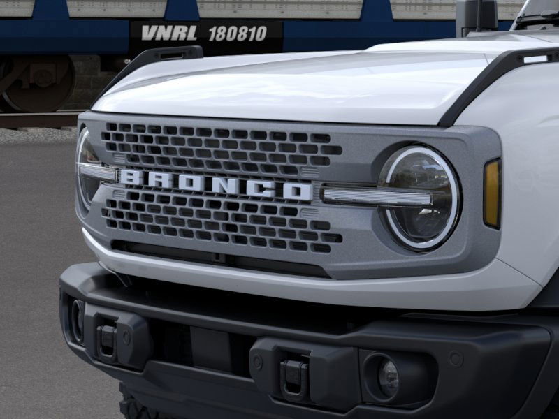 2025 Ford Bronco Badlands photo 17