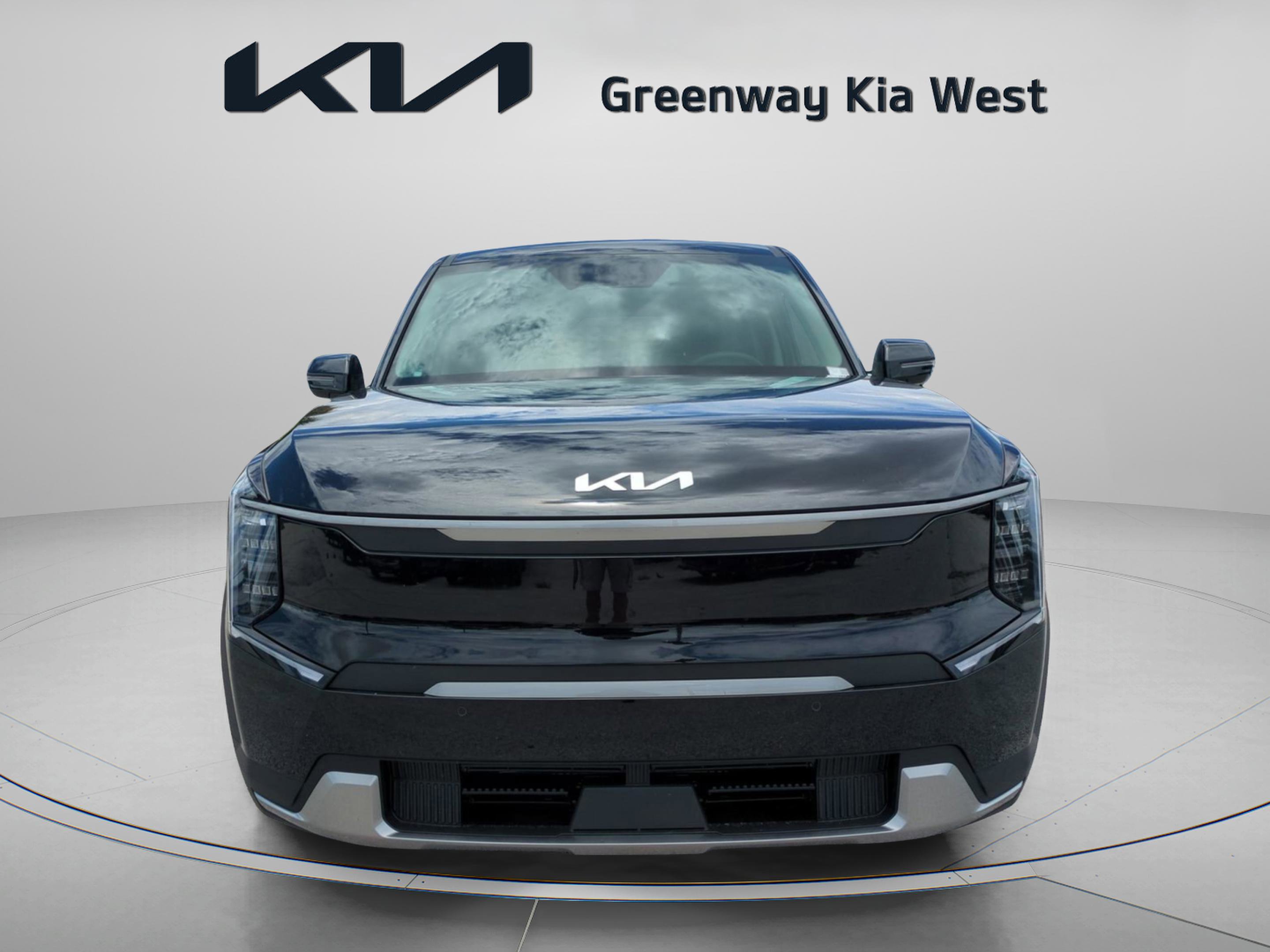 2026 Kia EV9 Light Long Range photo 2