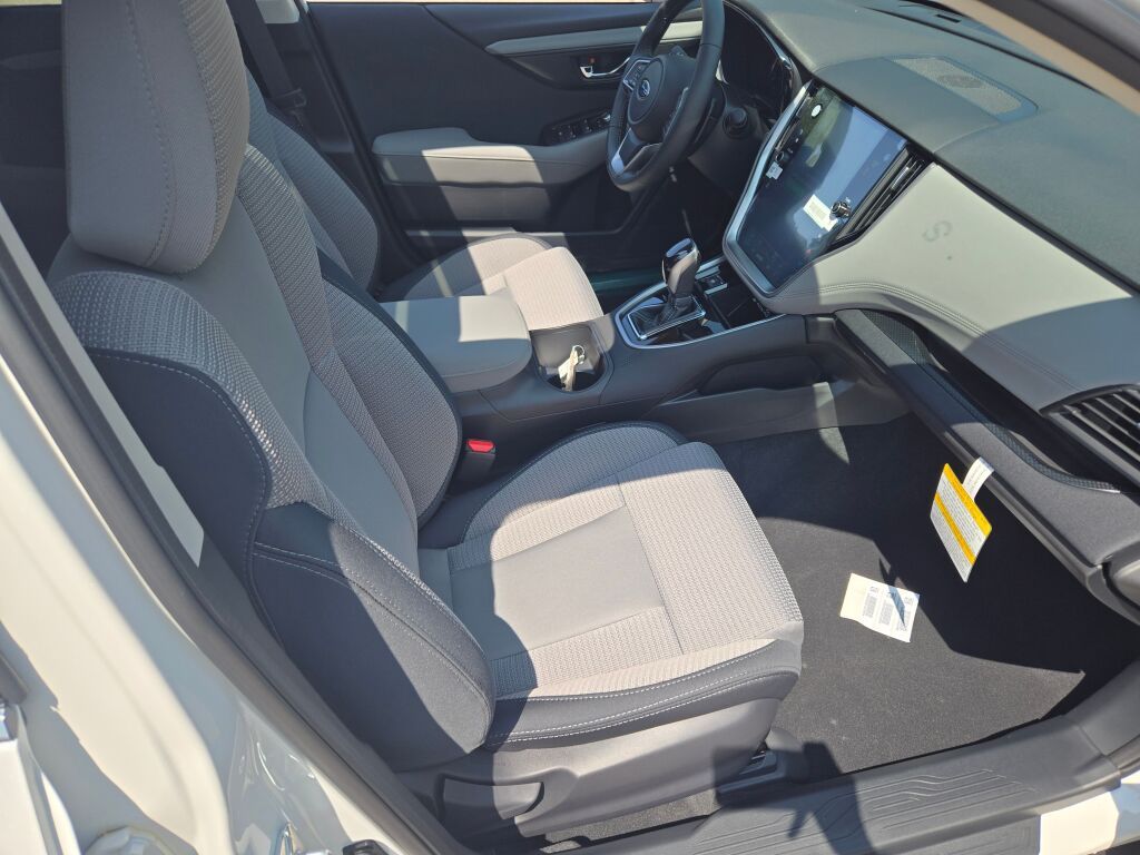 2025 Subaru Outback Premium photo 3