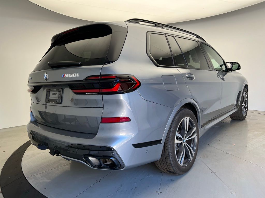 2025 Bmw X7 M60i photo 2