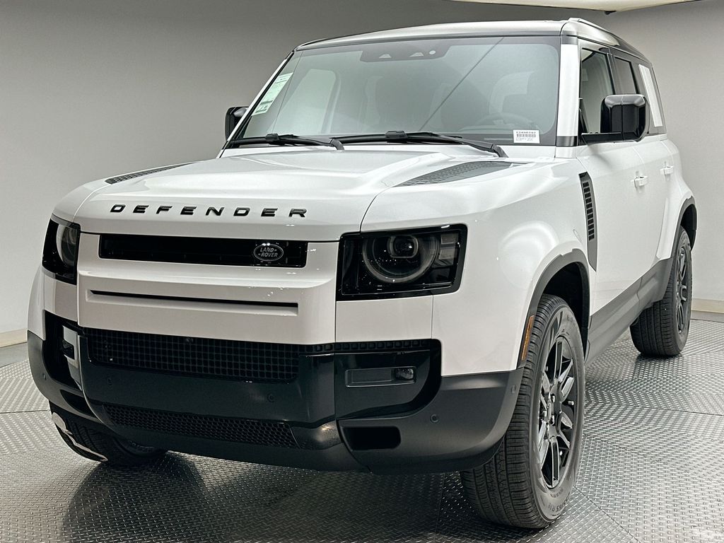 2026 Land Rover Defender S's photo