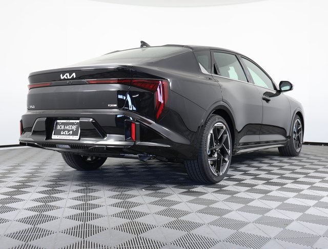 2025 Kia K4 GT-Line photo 2
