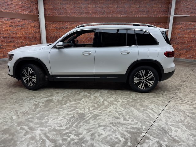 2025 Mercedes Benz GLB 250 4MATIC photo 2