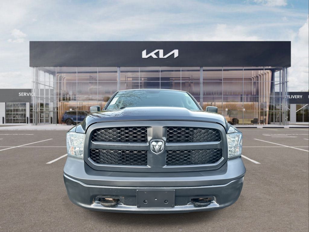 2018 Ram 1500 Tradesman photo 2