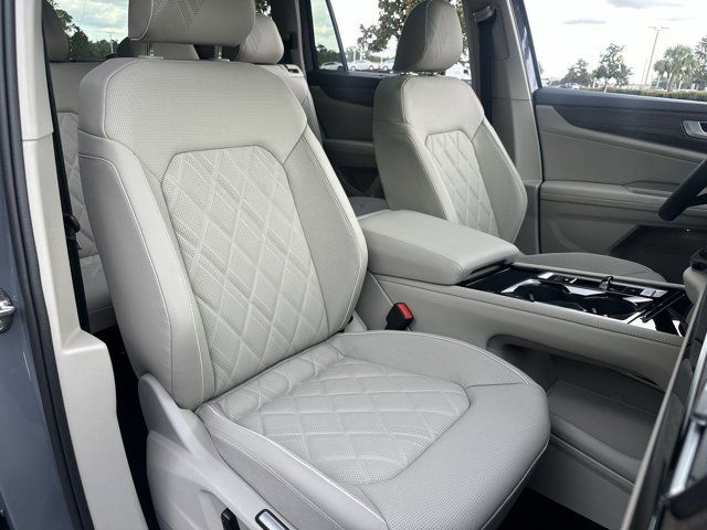 2026 Volkswagen Atlas SEL Premium R-Line photo 17