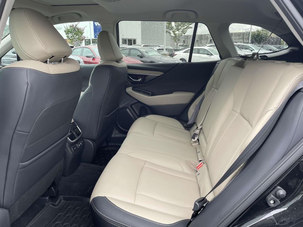 2022 Subaru Outback Limited photo 3