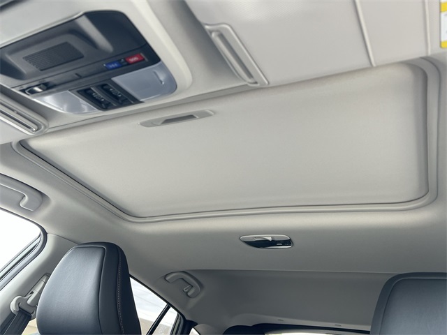 2025 Subaru Crosstrek Limited photo 2