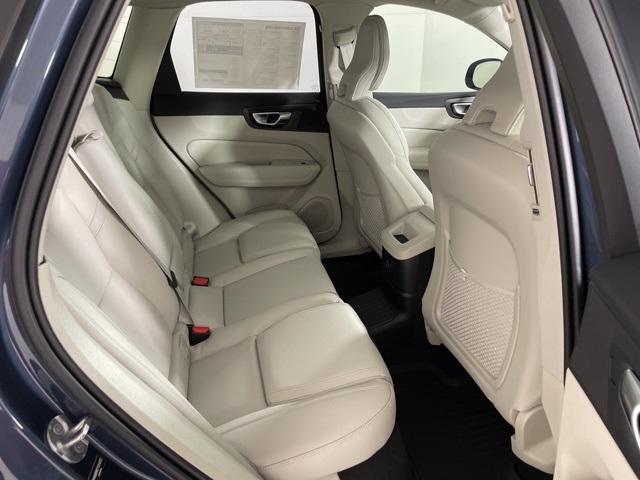 2026 Volvo XC60 Hybrid T8 photo 42