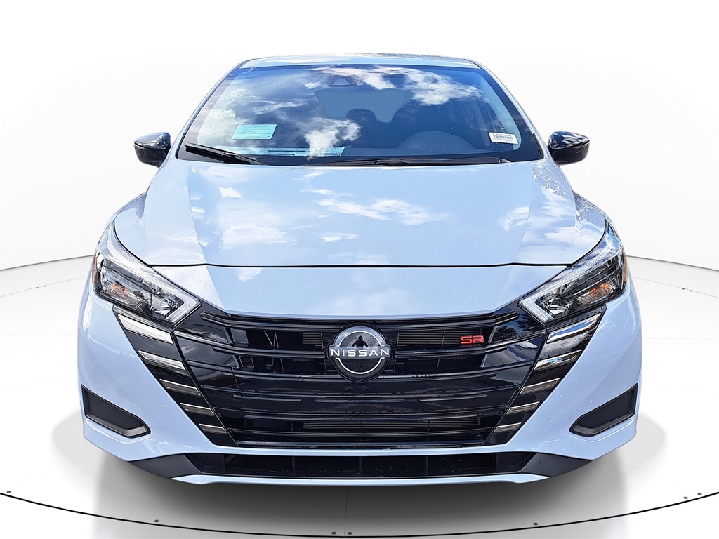 2025 Nissan Versa 1.6 SR photo 3