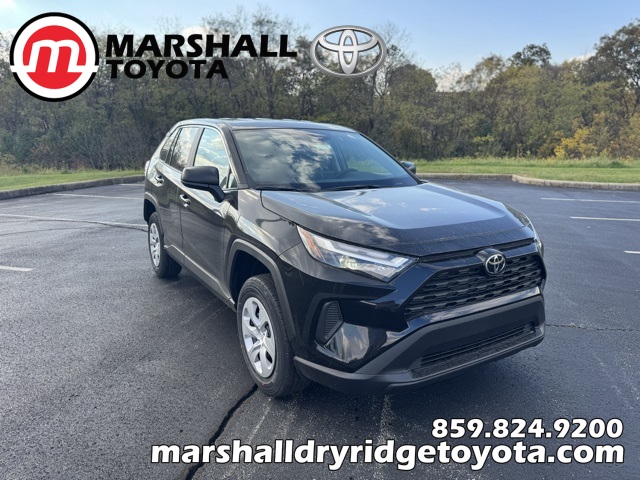 2025 Toyota RAV4 LE's photo