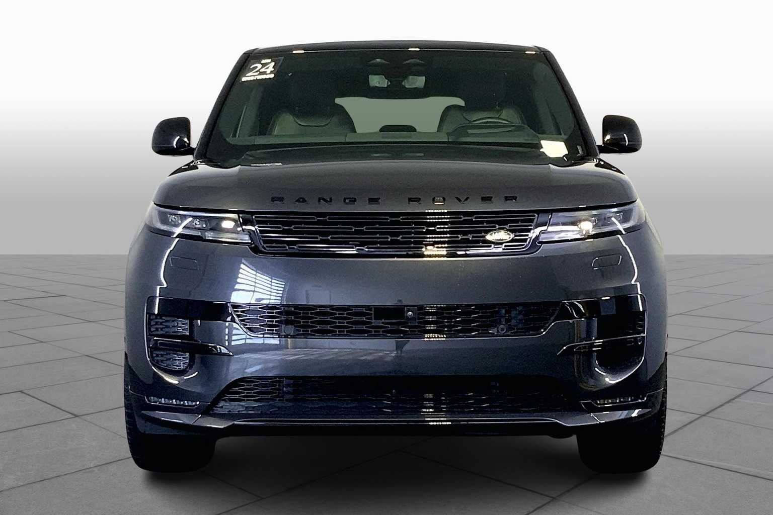 2024 Land Rover Range Rover Sport SE photo 3