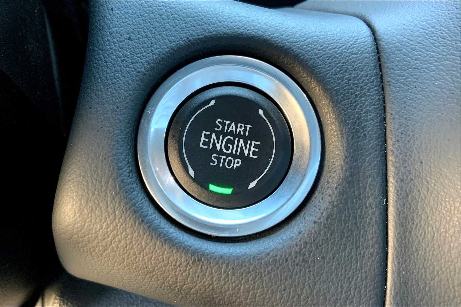 2024 Chevrolet Suburban LT photo 32