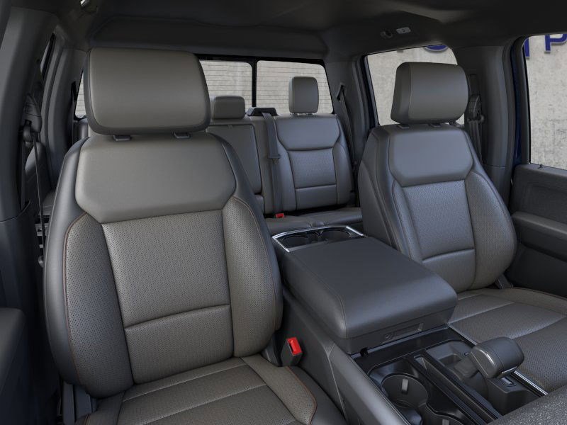 2025 Ford F-150 Lariat FX4 photo 2