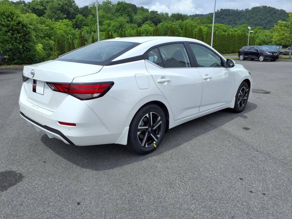 2025 Nissan Sentra SV photo 3