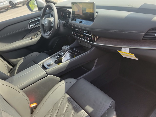 2026 Nissan Rogue Platinum photo 16