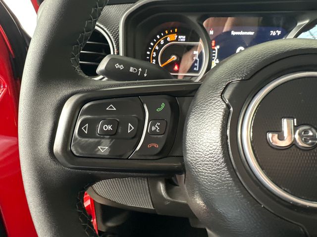 2025 Jeep Wrangler Rubicon photo 12