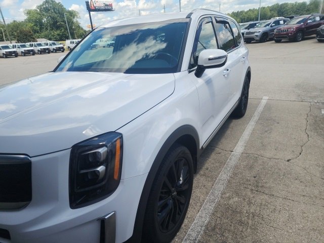 Used 2022 White Kia SX image 1