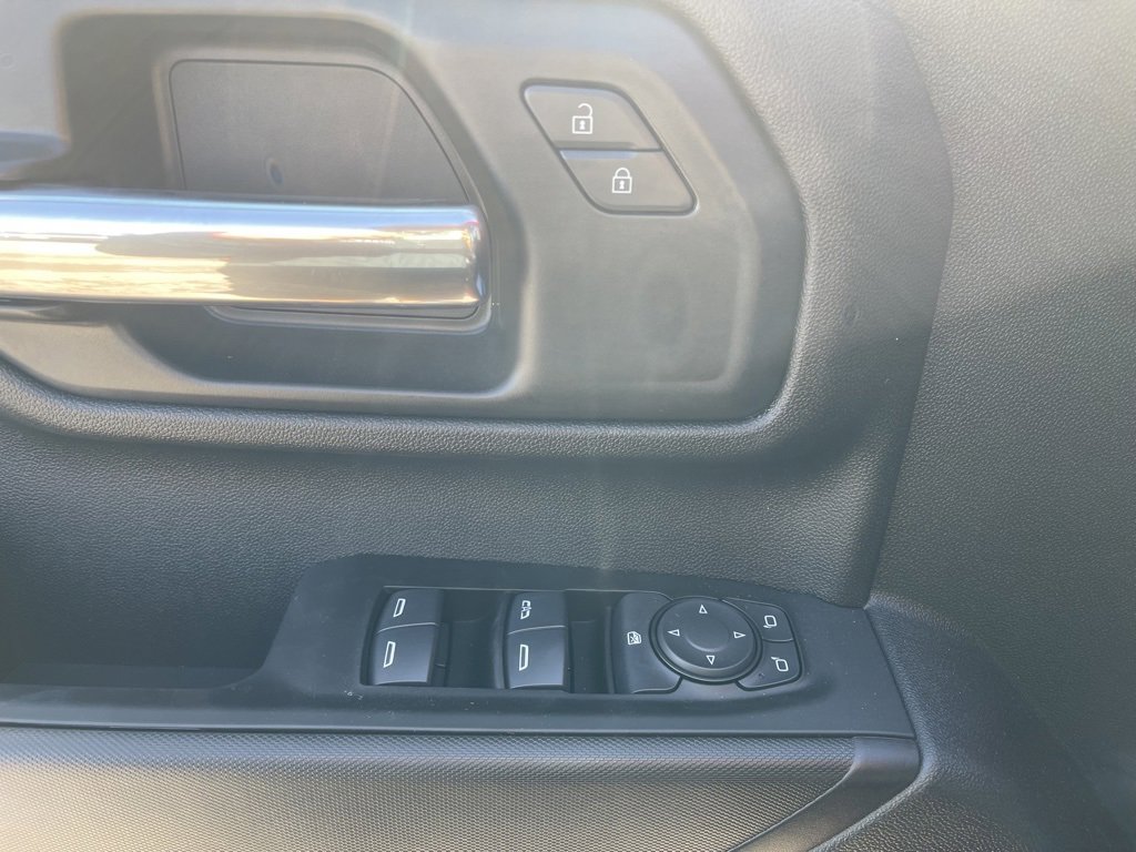 2025 Chevrolet Silverado 3500HD photo 5